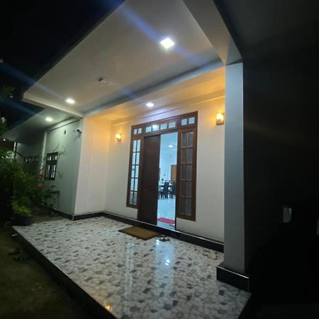 Lalitha Holiday Inn จาฟนา ภายนอก รูปภาพ