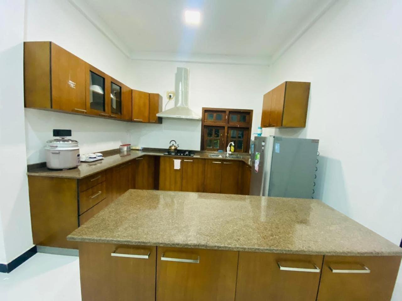 Lalitha Holiday Inn จาฟนา ภายนอก รูปภาพ